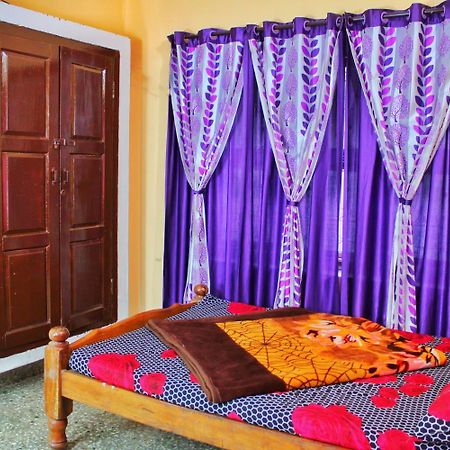 Royal Palm Homestay มาดิเครี ภายนอก รูปภาพ